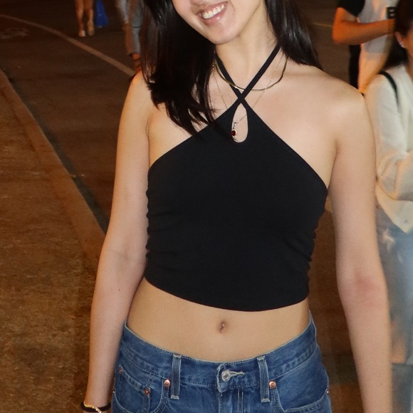 Sunday best black haltertop - Picture 3 of 3